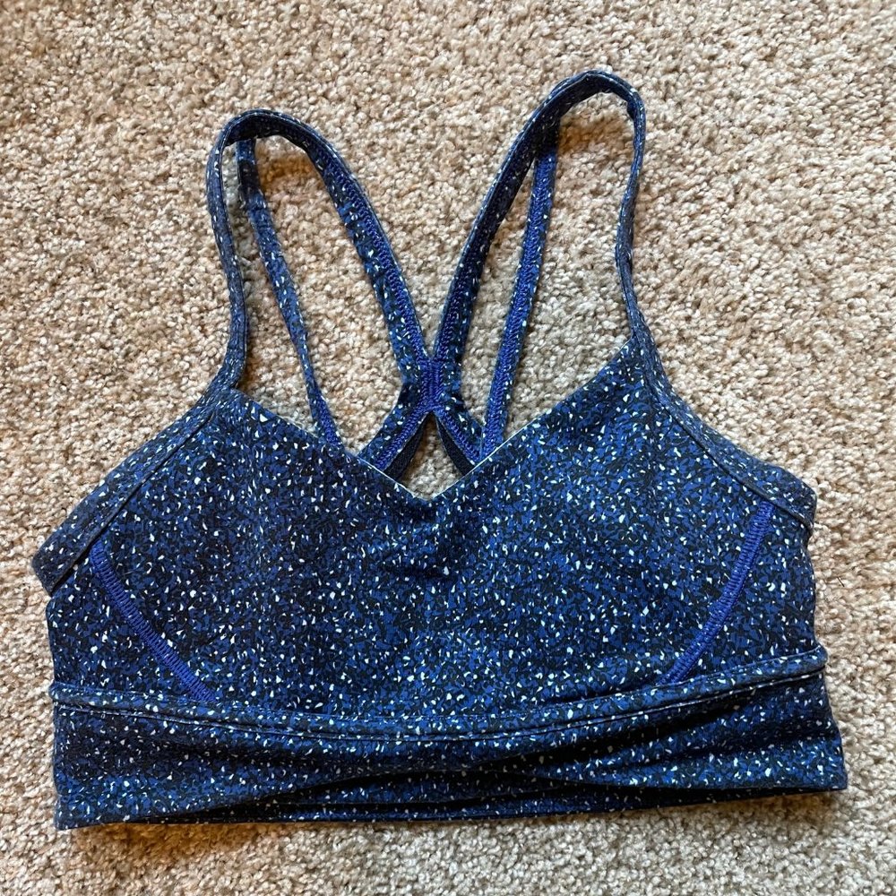 lulu lemon blue patterned strappy back sports bra